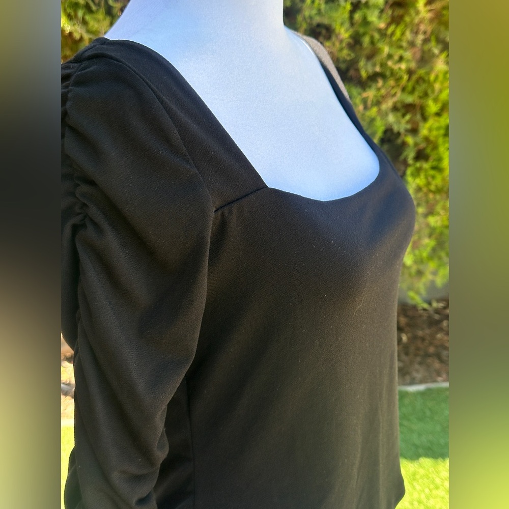 H&M Black Square Neck Scrunched Long Sleeve Top size Medium - Picture 2 of 4